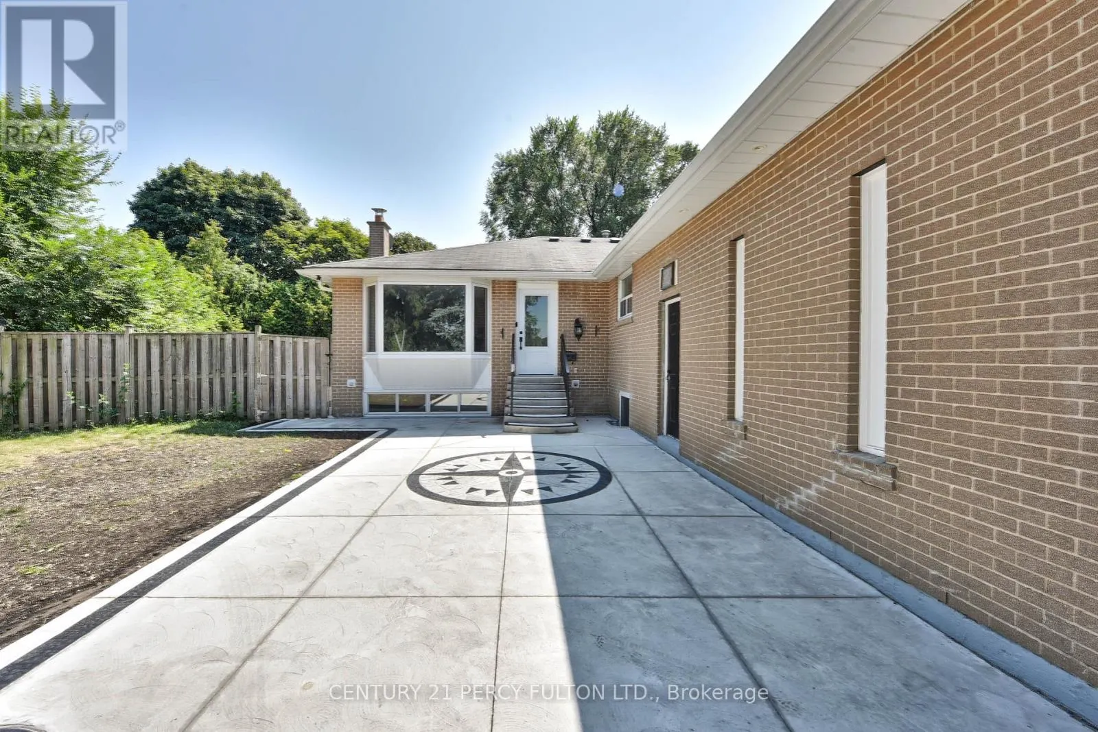 32 DRUM OAK CRESCENT