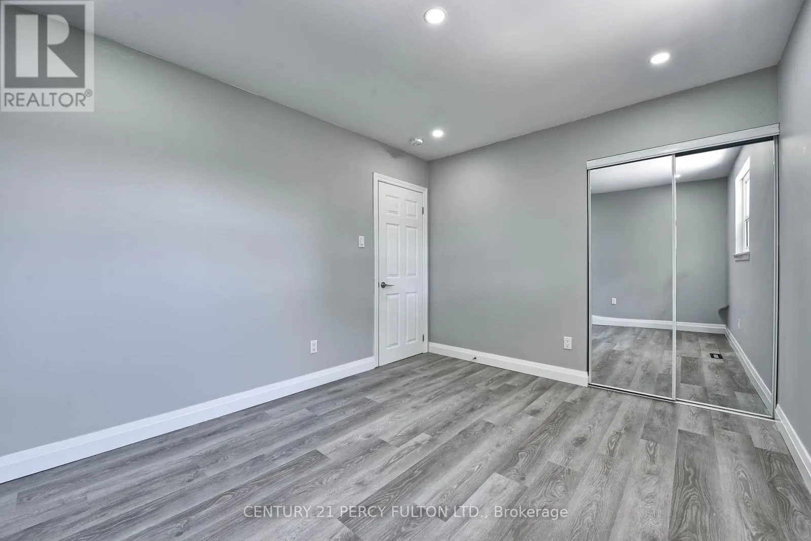 32 DRUM OAK CRESCENT