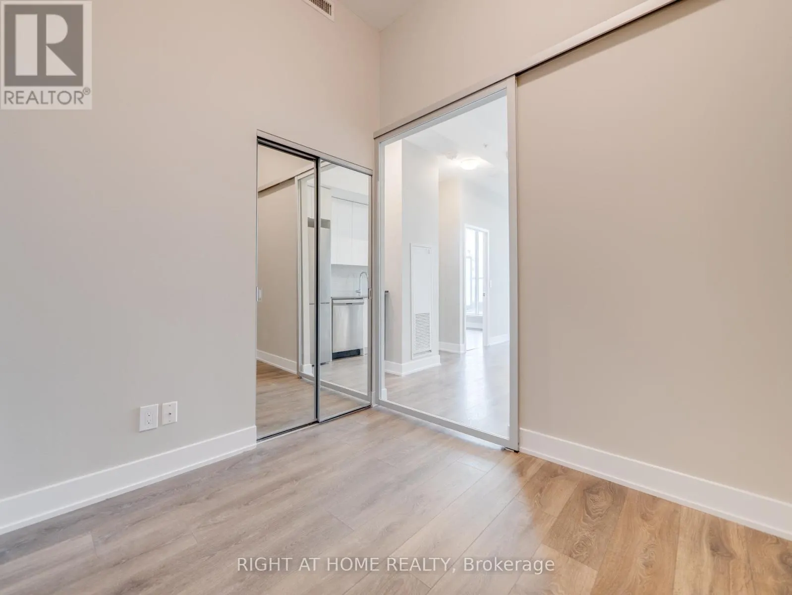 223 - 2489 TAUNTON ROAD