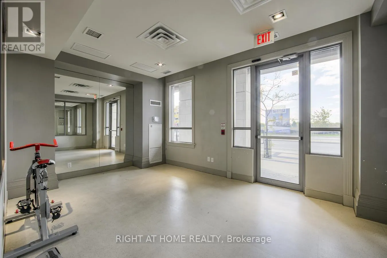 1809 - 388 PRINCE OF WALES DRIVE