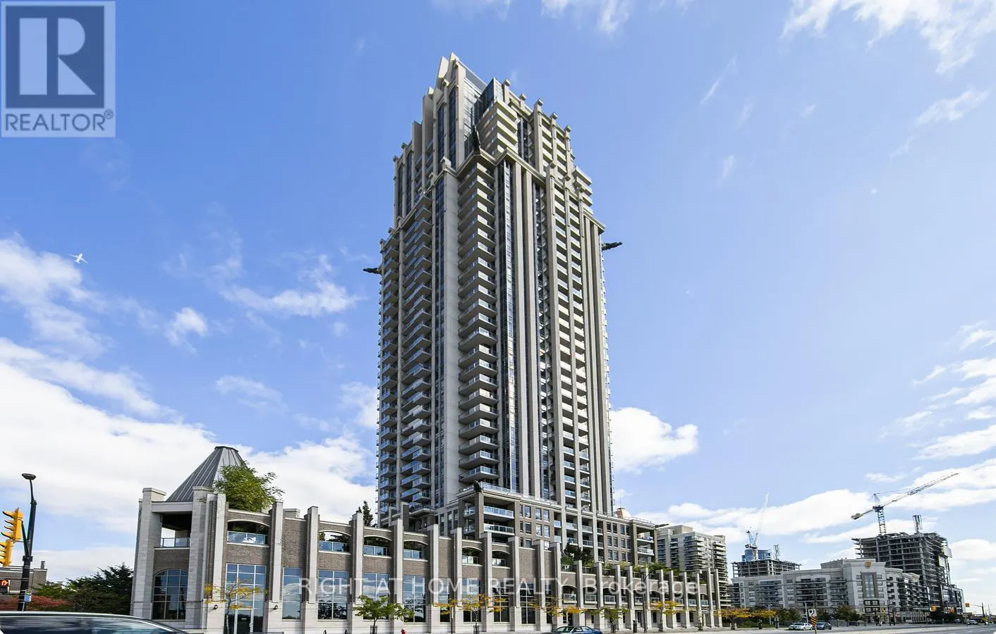 1809 - 388 PRINCE OF WALES DRIVE