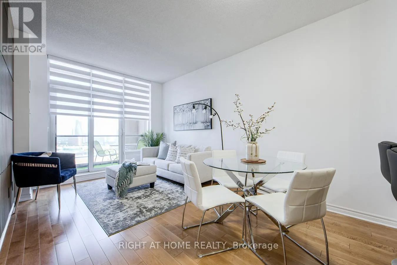 1809 - 388 PRINCE OF WALES DRIVE