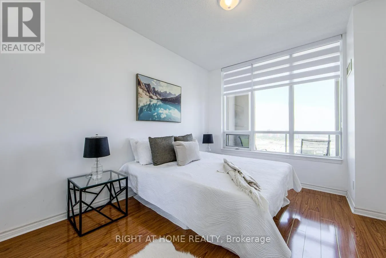 1809 - 388 PRINCE OF WALES DRIVE