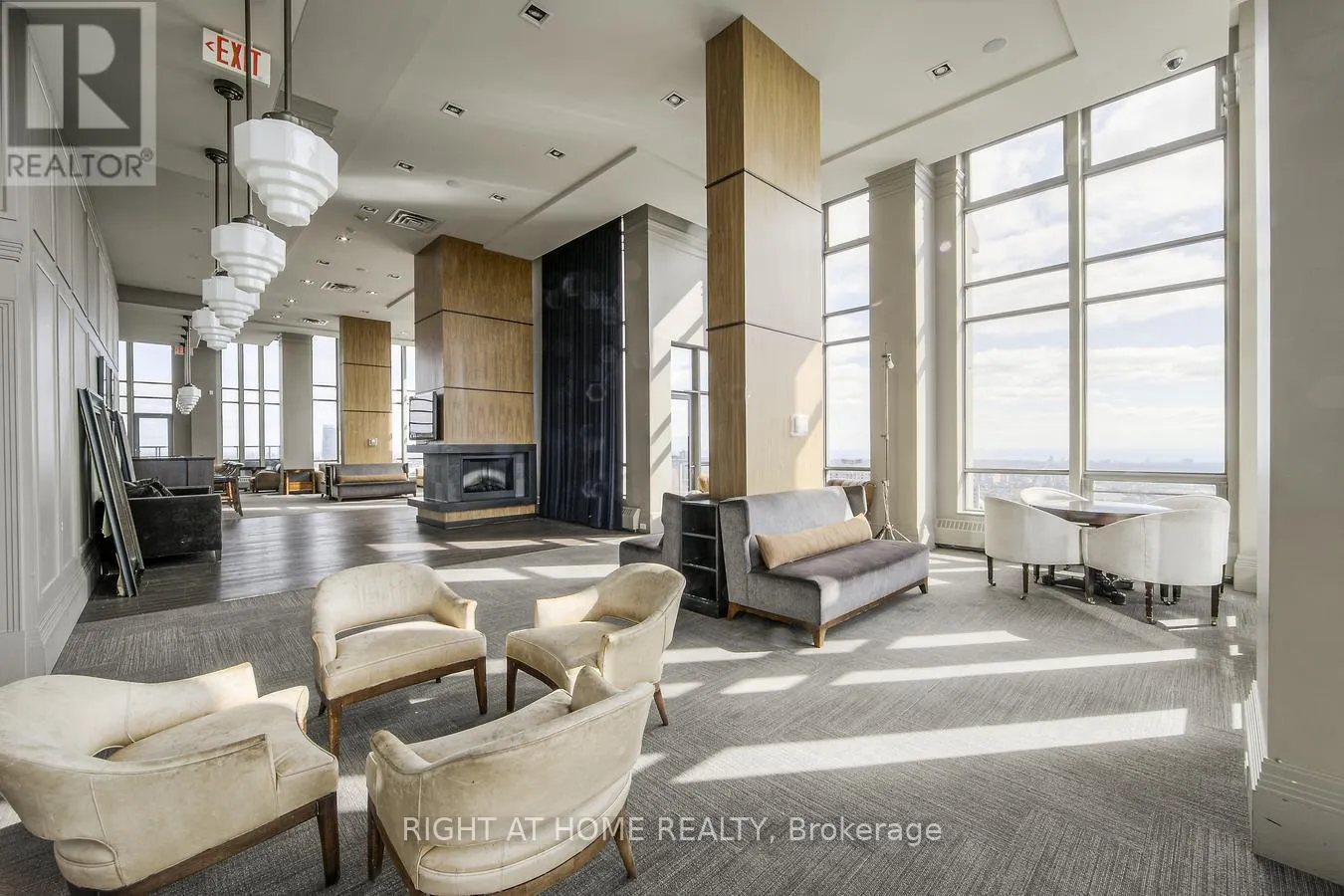1809 - 388 PRINCE OF WALES DRIVE