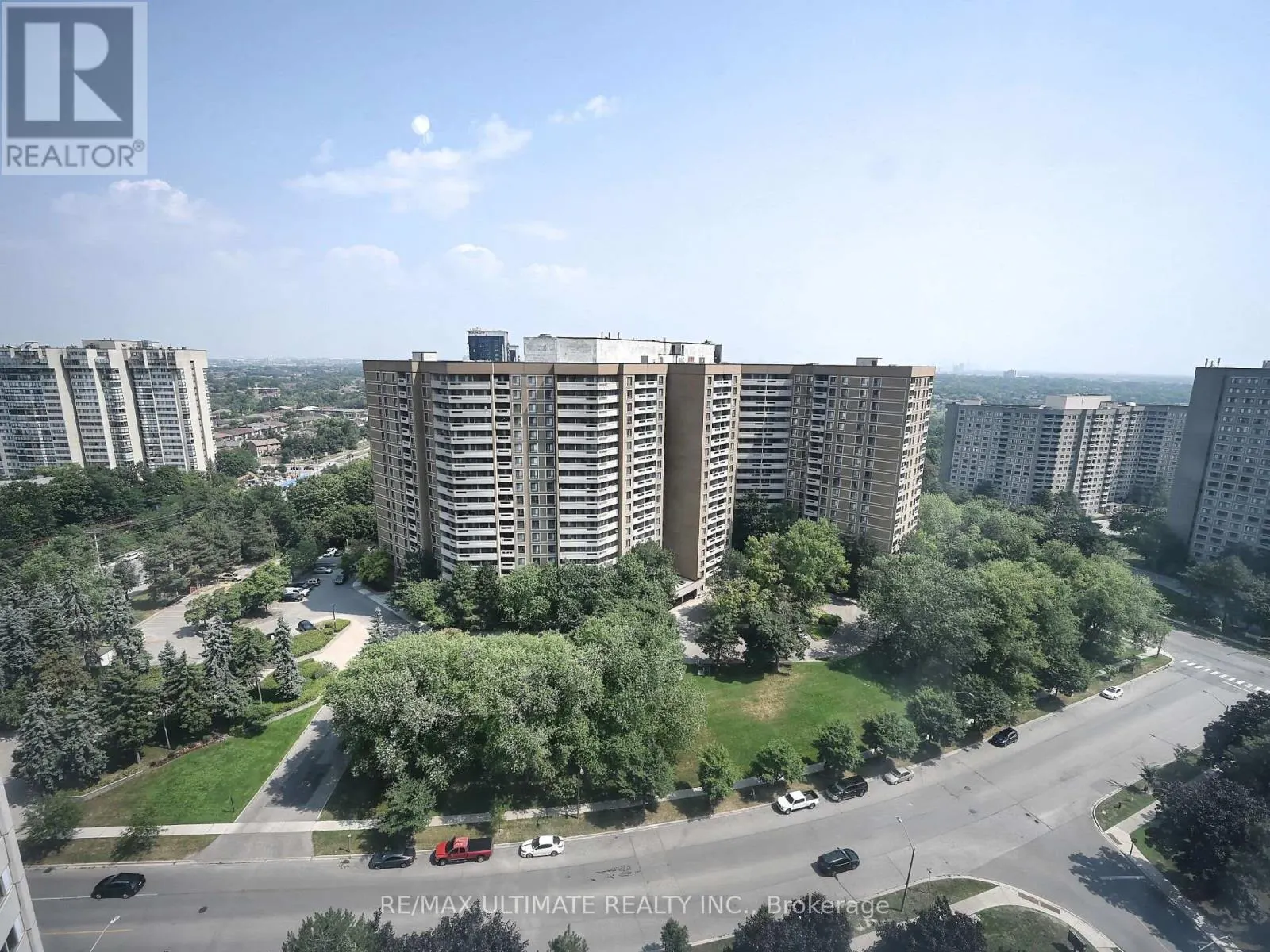 2101 - 3700 KANEFF CRESCENT
