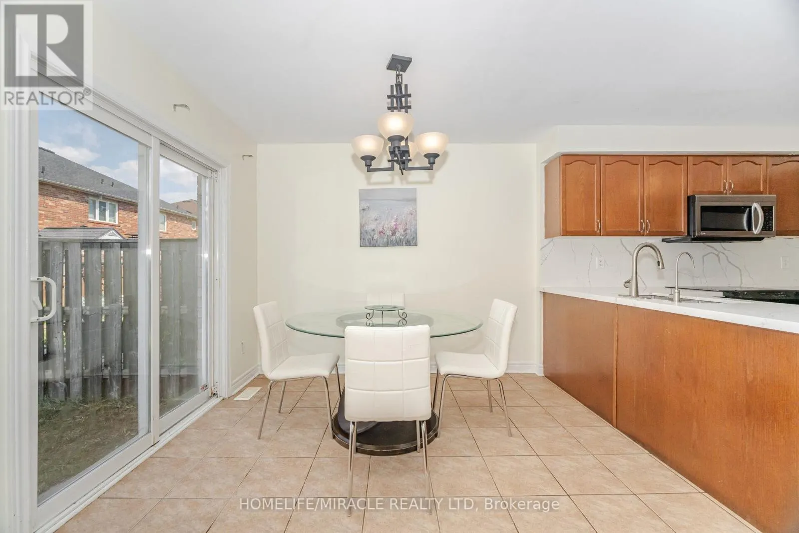 31 HOLLINGSWORTH CIRCLE