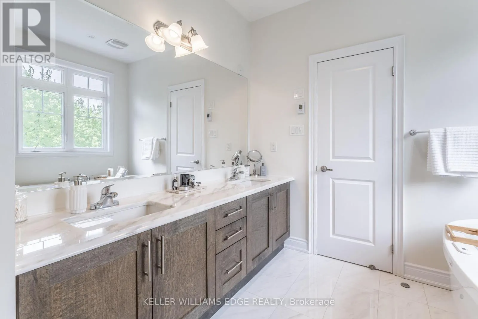 64 ELYSIAN FIELDS CIRCLE