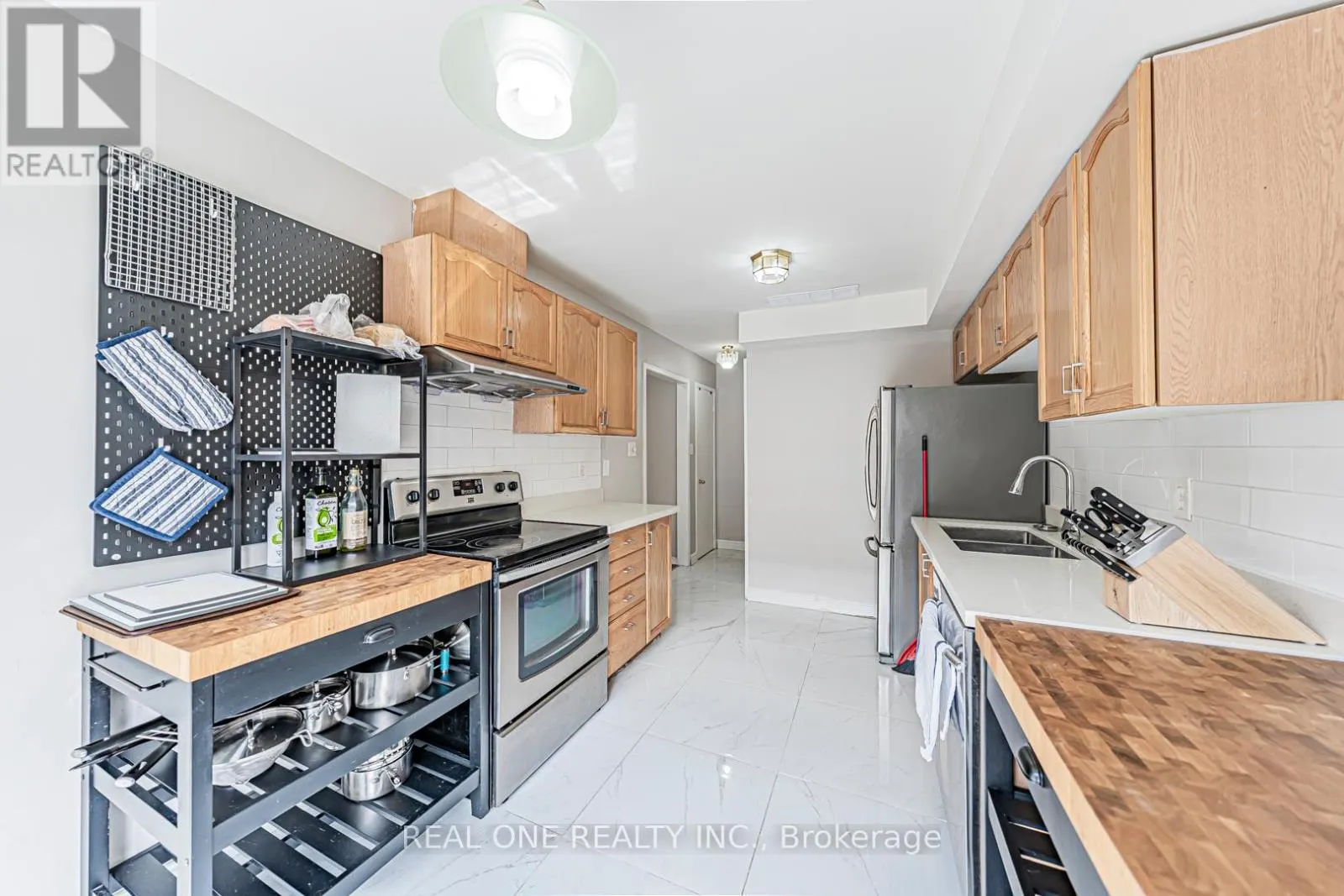 301 - 66 SIDNEY BELSEY CRESCENT