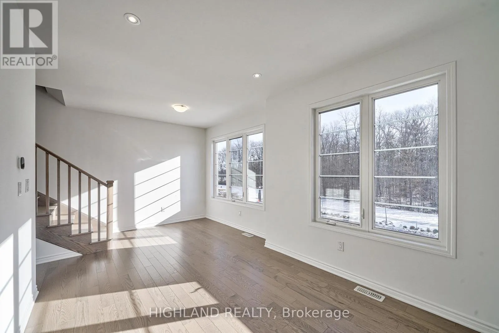 155 SETTLERS ROAD E