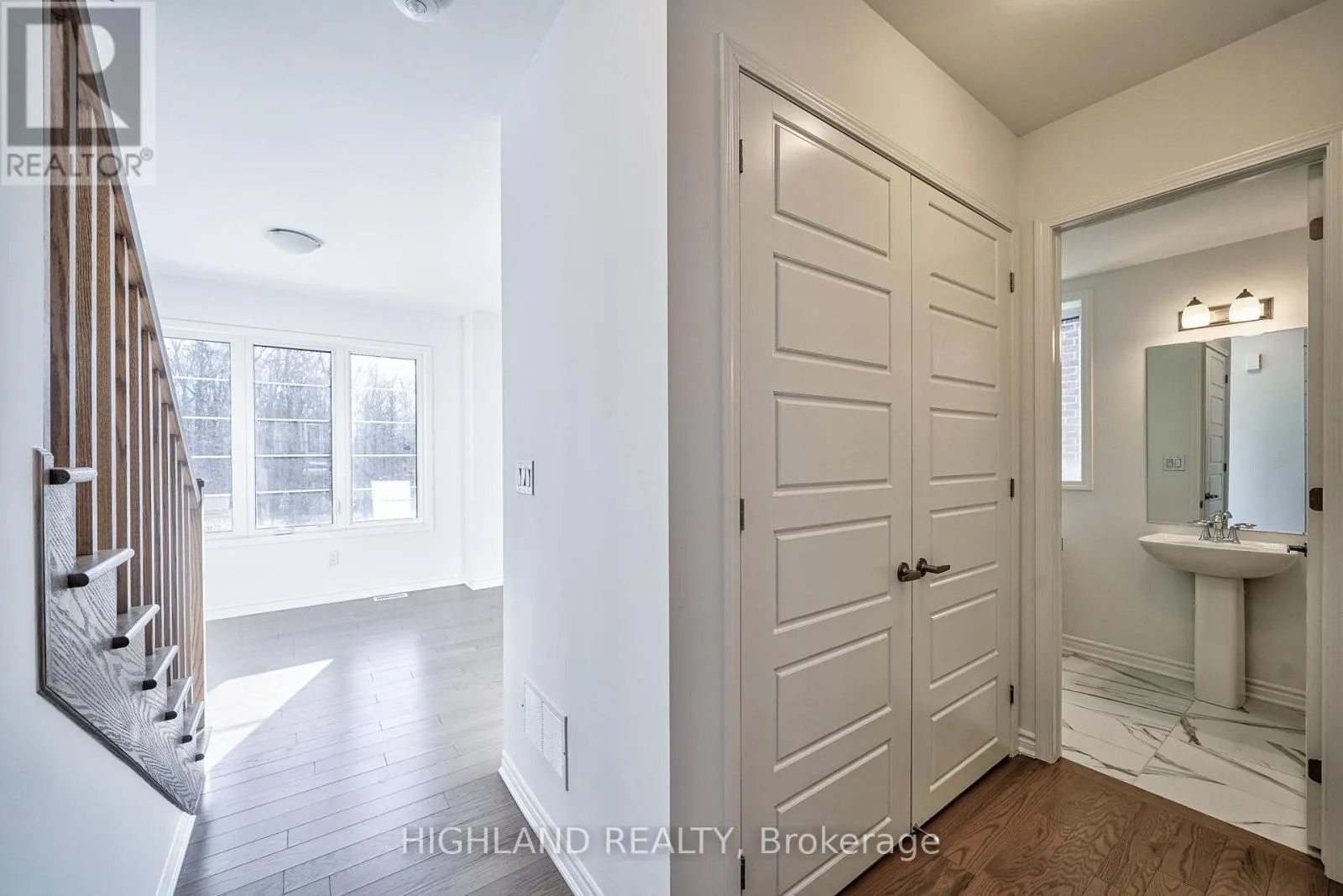 155 SETTLERS ROAD E