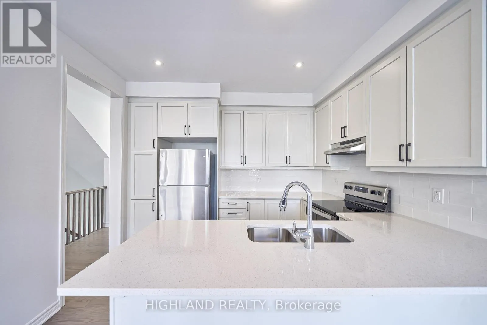 155 SETTLERS ROAD E