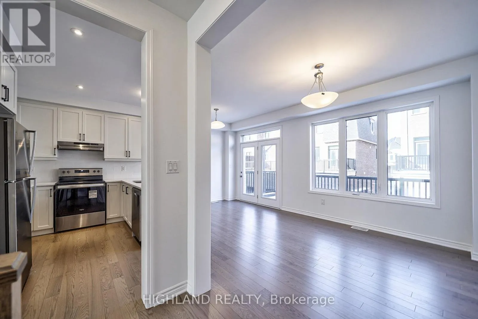 155 SETTLERS ROAD E