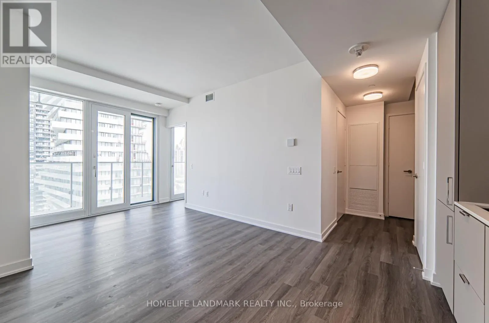 #1801 - 3883 QUARTZ ROAD