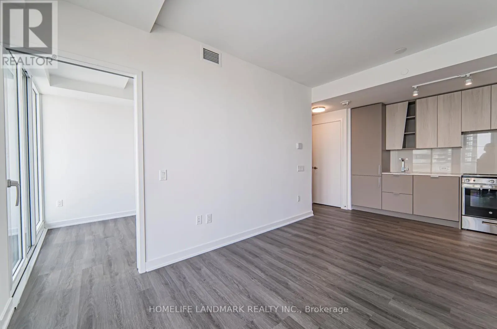 #1801 - 3883 QUARTZ ROAD