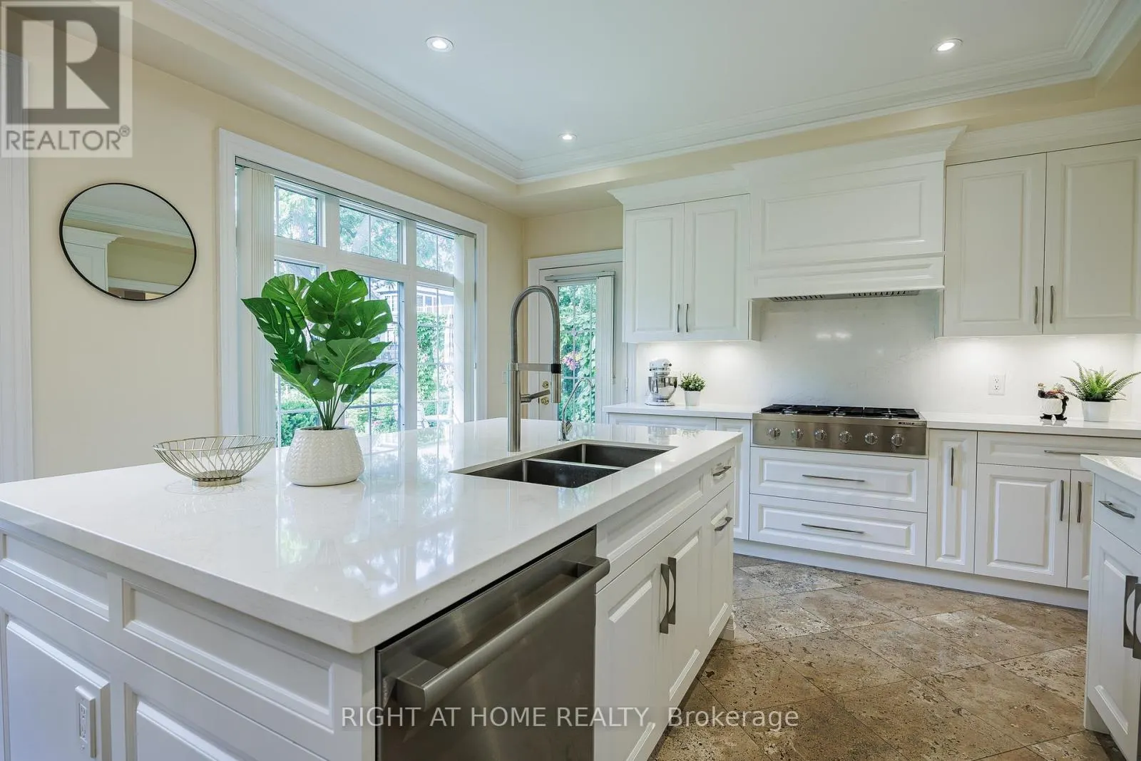 2 FAIRWAY ROAD