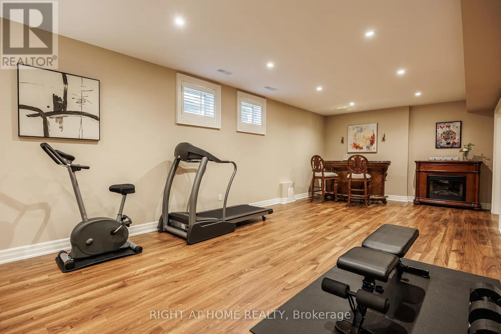 2 FAIRWAY ROAD