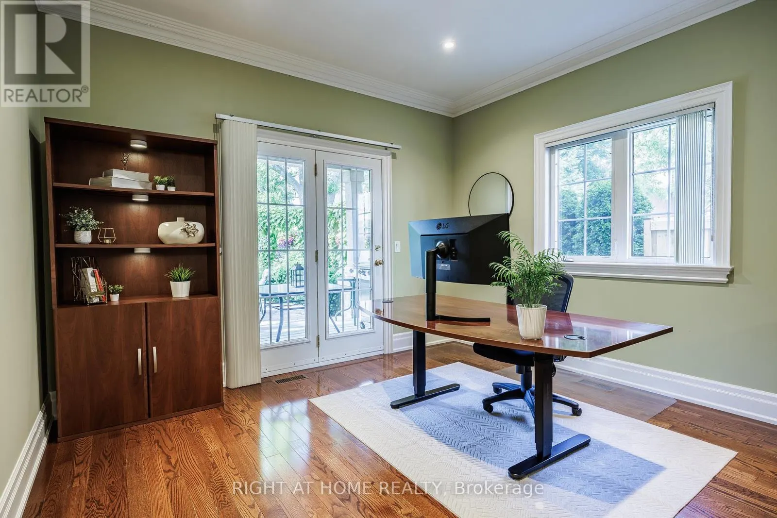 2 FAIRWAY ROAD