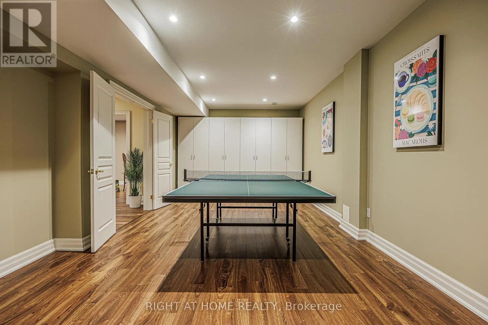 2 FAIRWAY ROAD