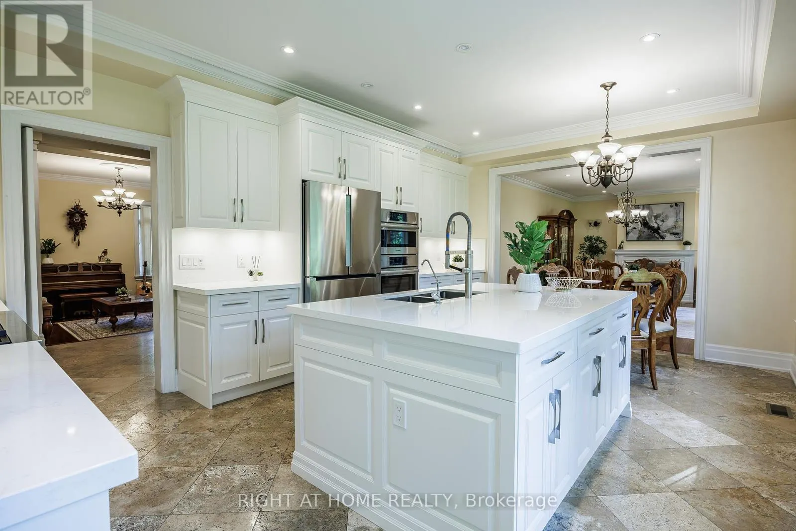 2 FAIRWAY ROAD
