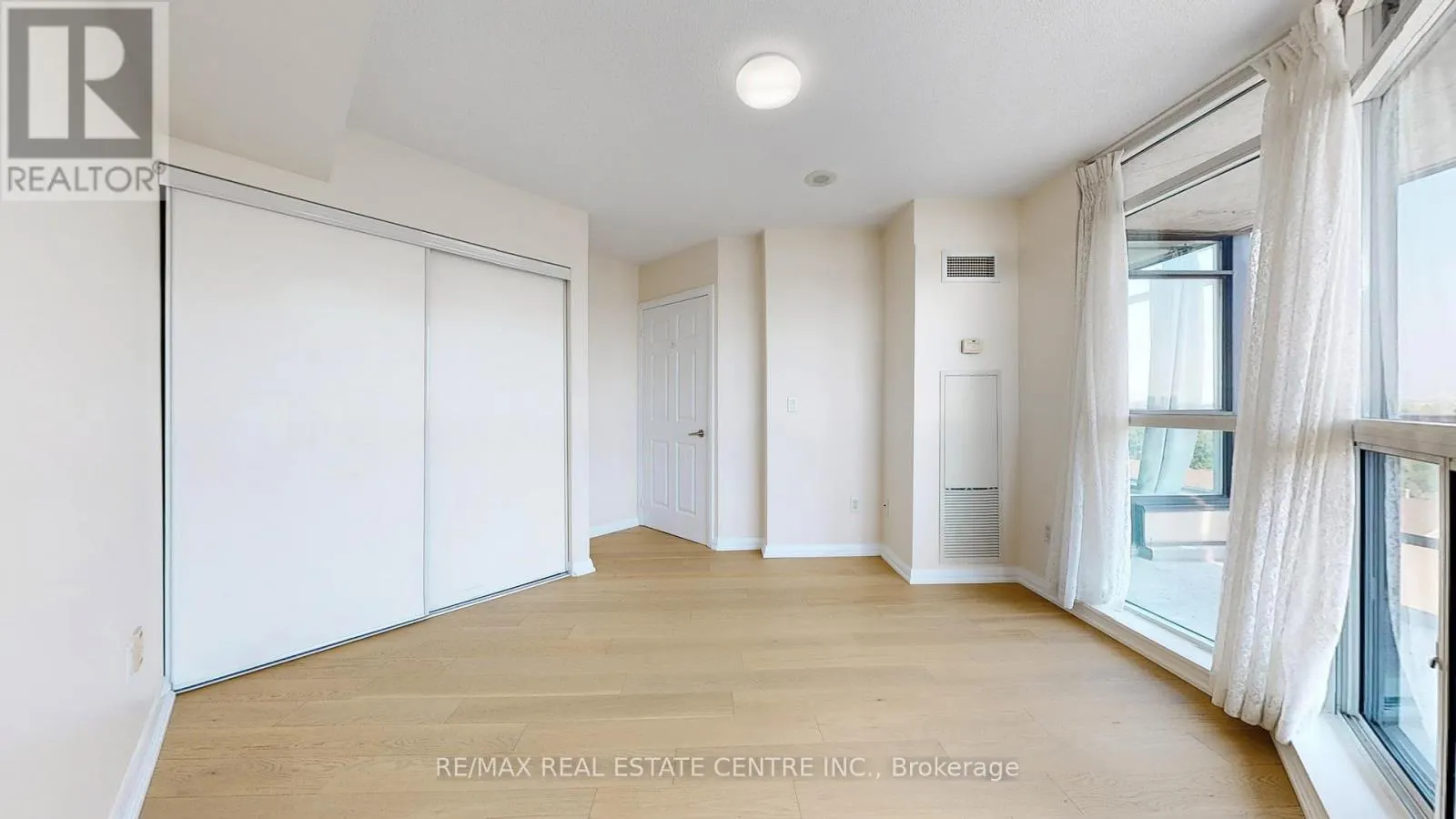 613 - 220 FORUM DRIVE