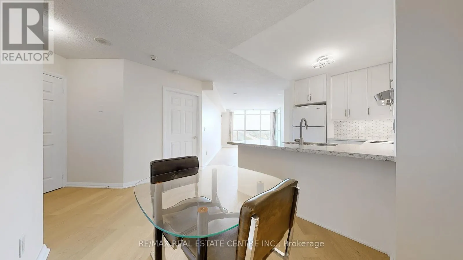 613 - 220 FORUM DRIVE