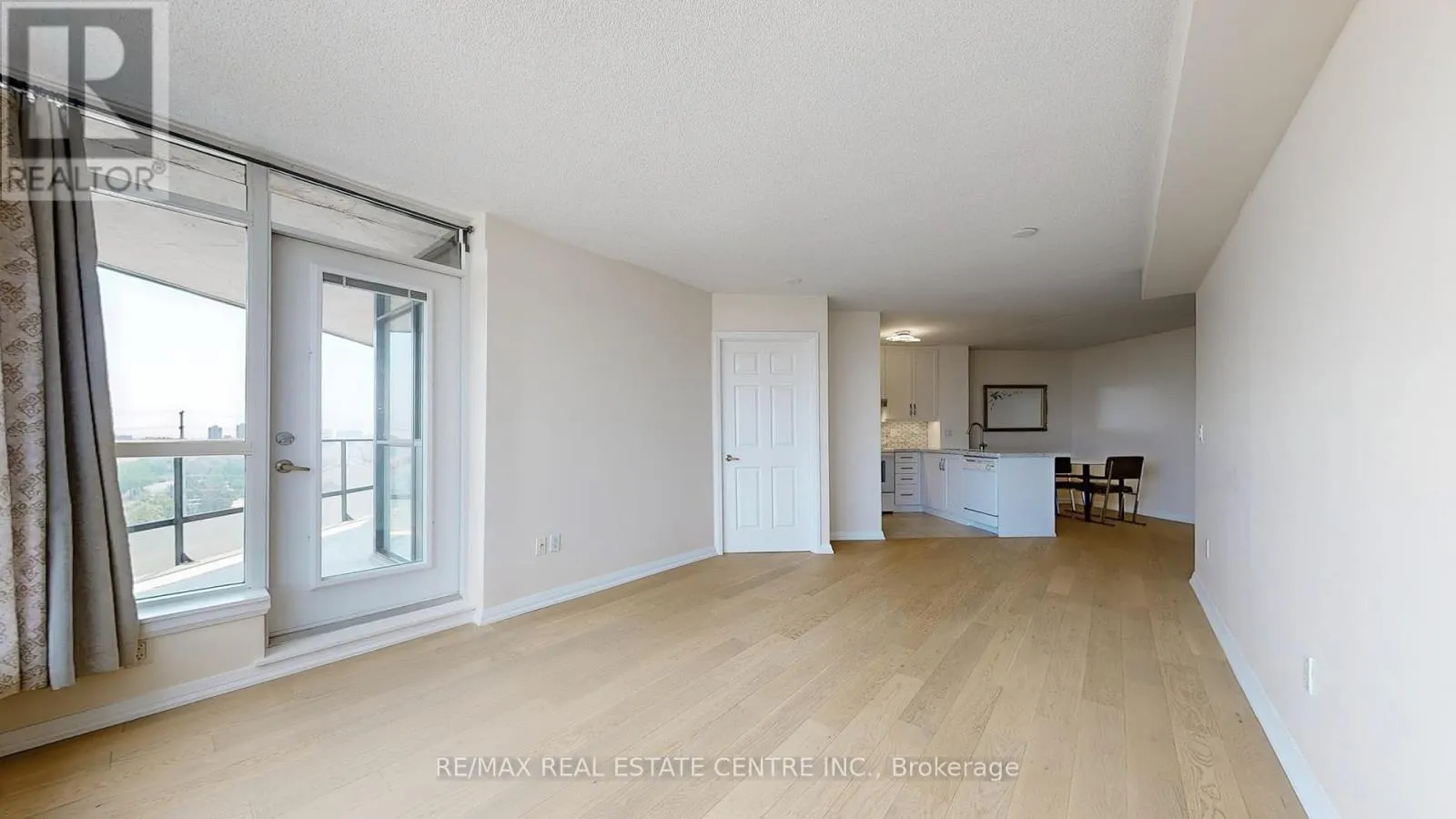 613 - 220 FORUM DRIVE
