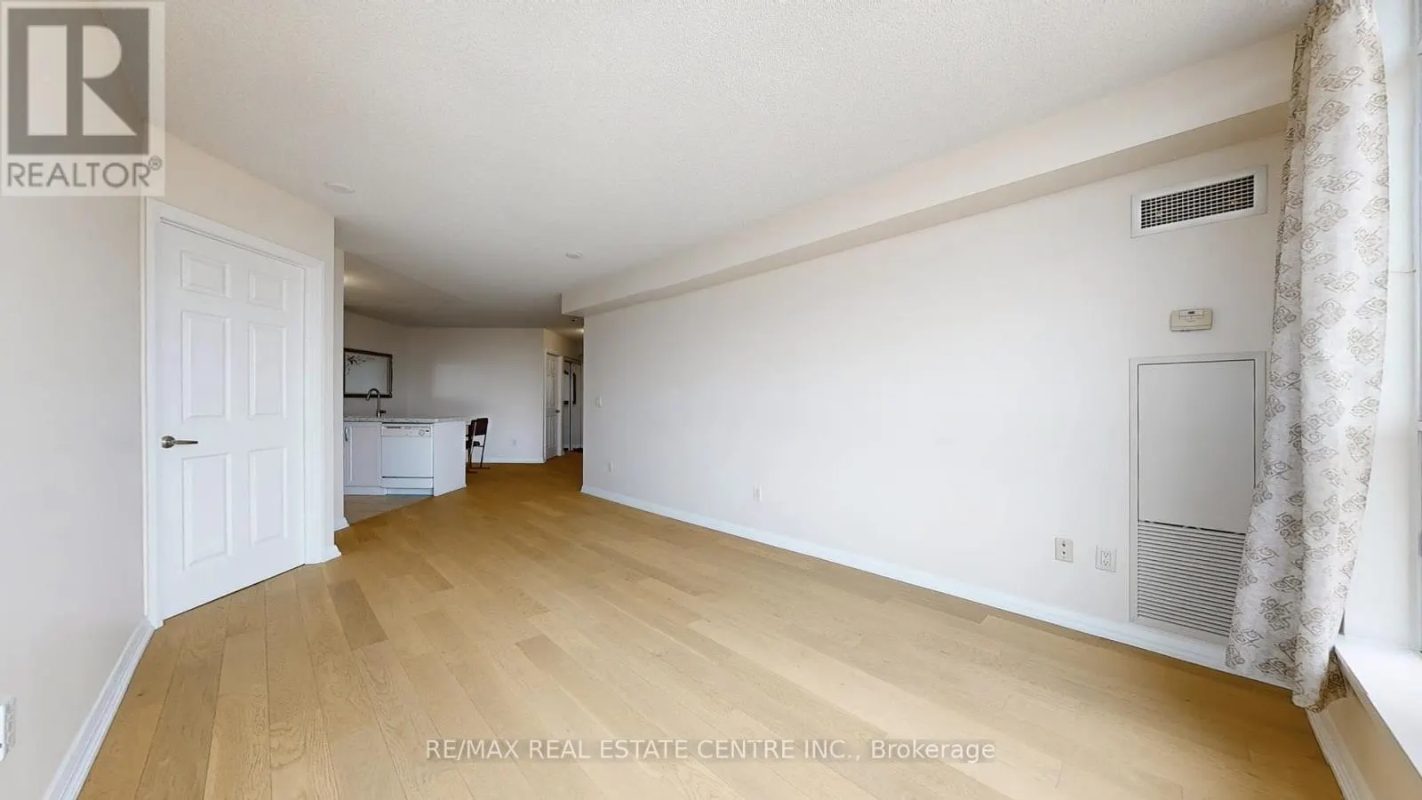 613 - 220 FORUM DRIVE