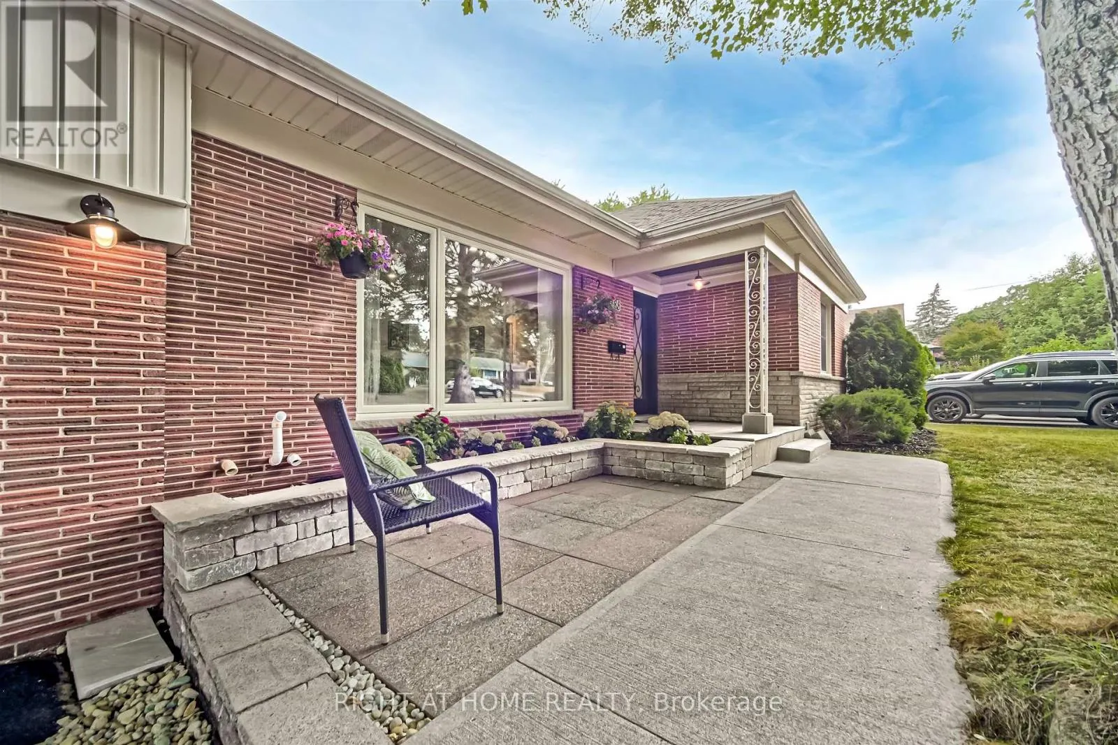 388 LARK AVENUE