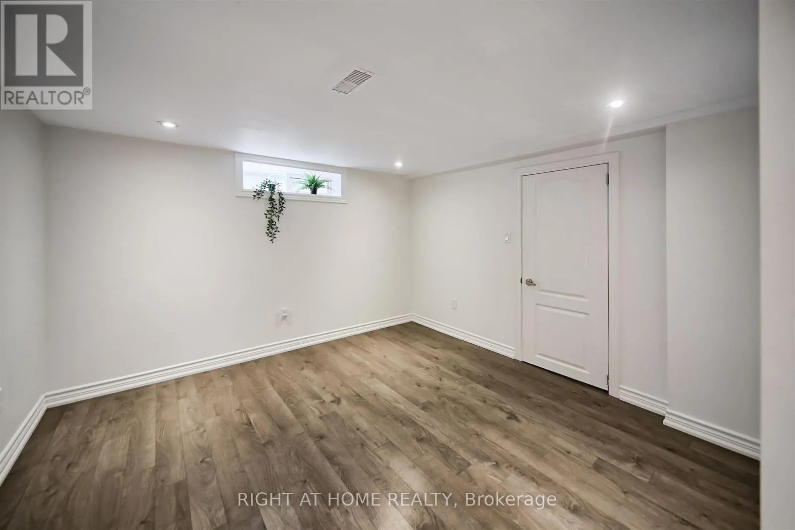388 LARK AVENUE