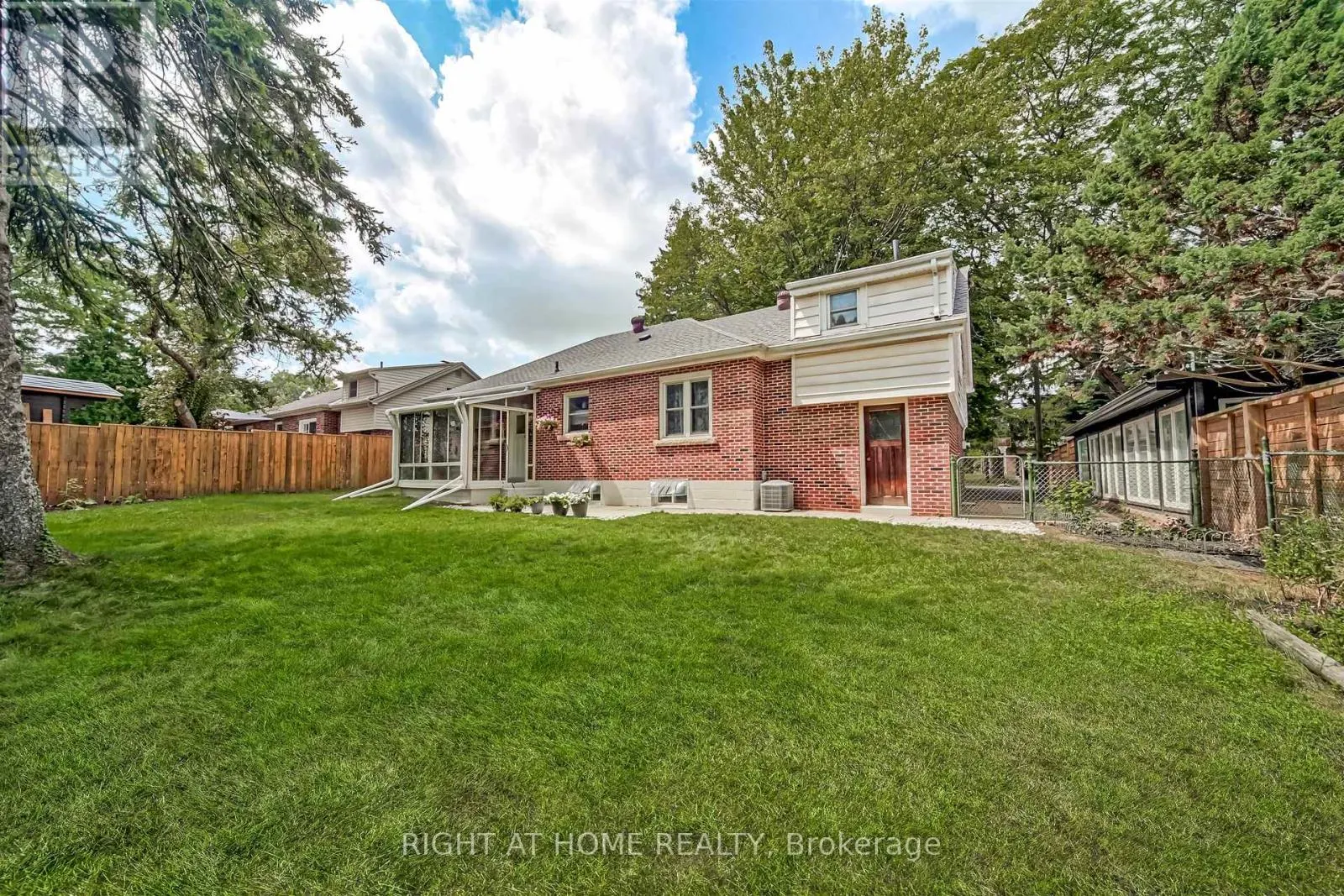 388 LARK AVENUE