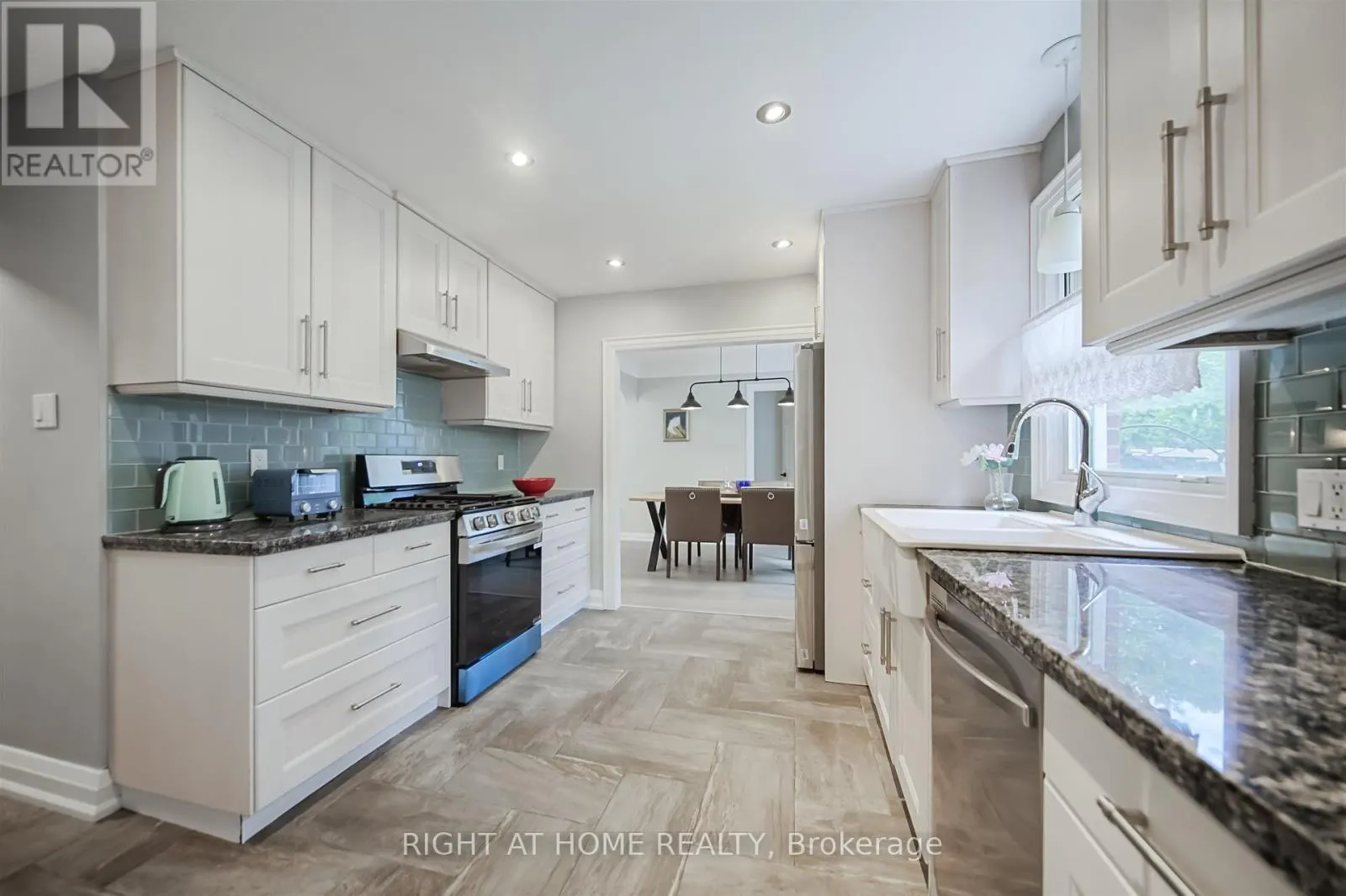 388 LARK AVENUE
