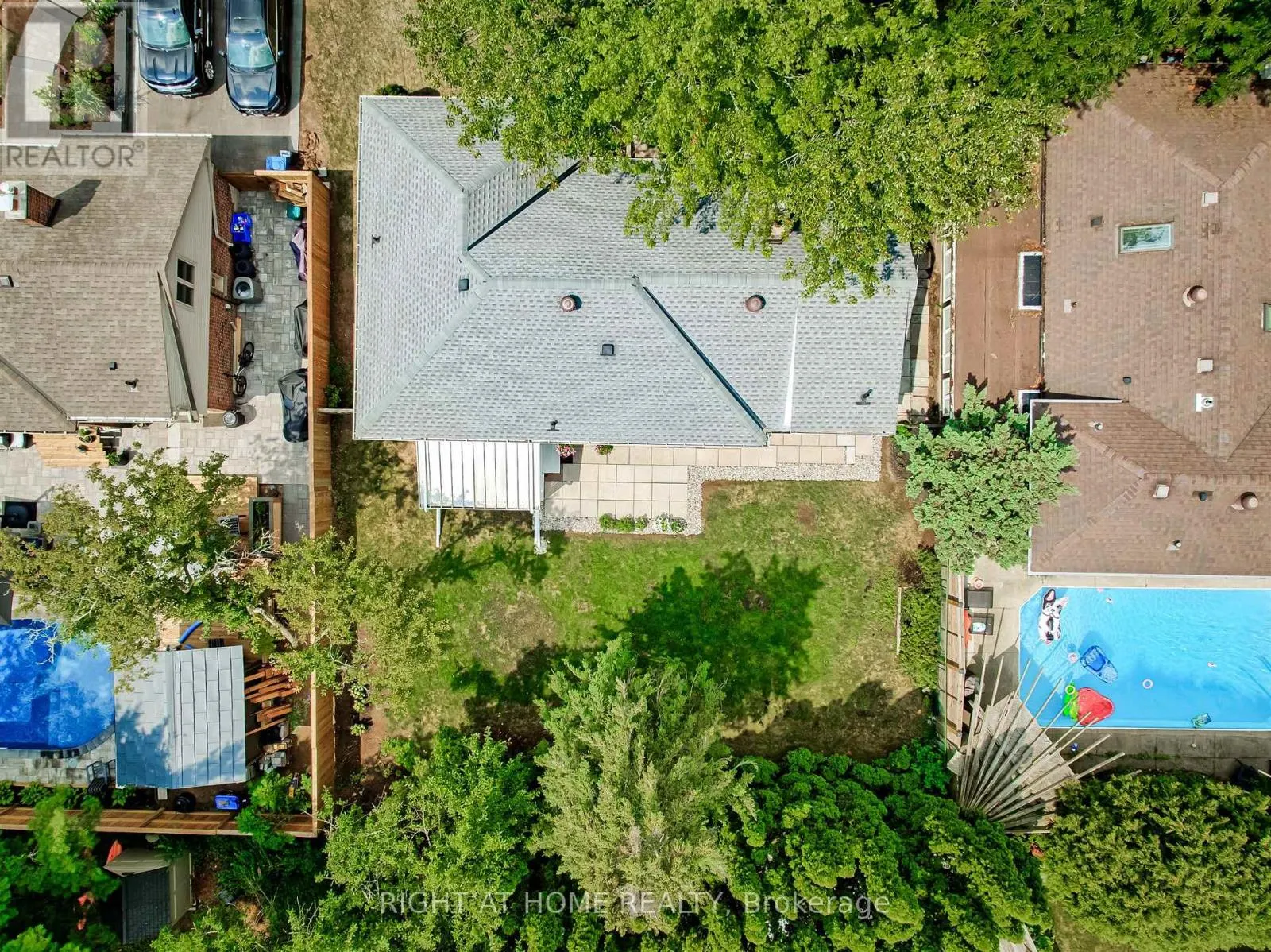 388 LARK AVENUE