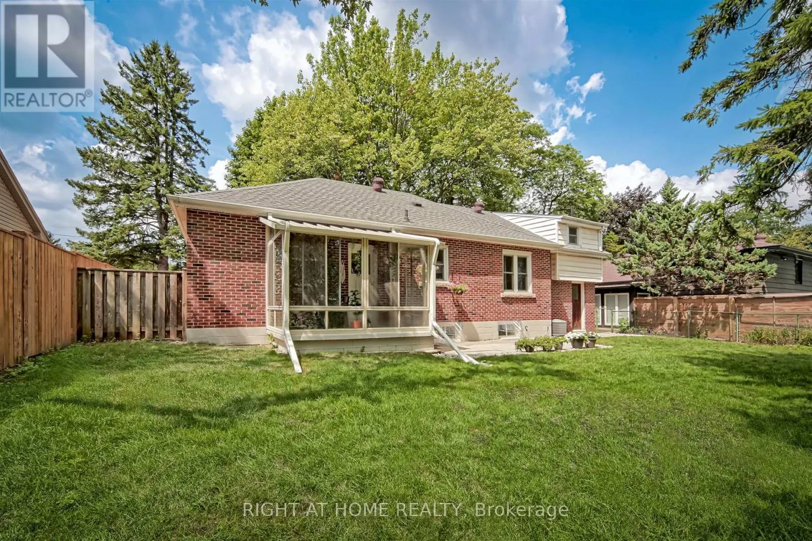 388 LARK AVENUE