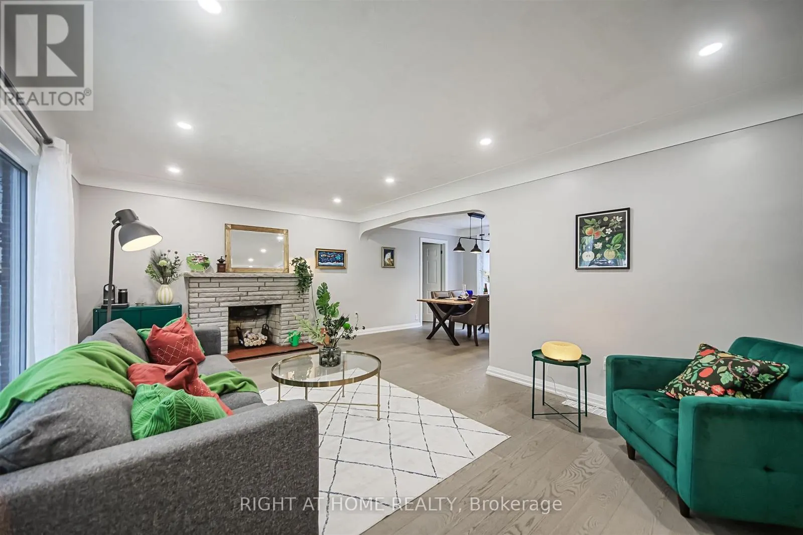388 LARK AVENUE