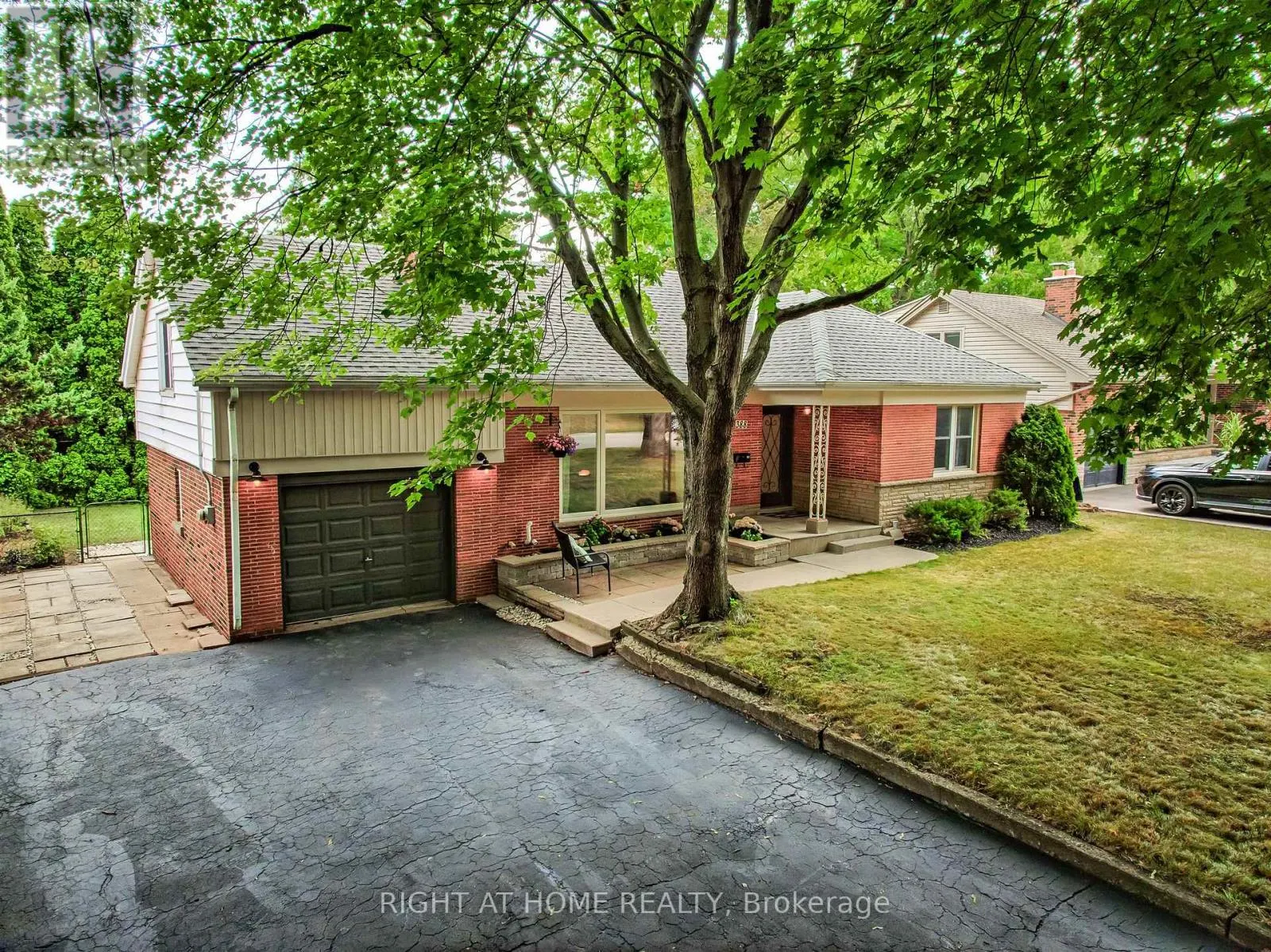 388 LARK AVENUE