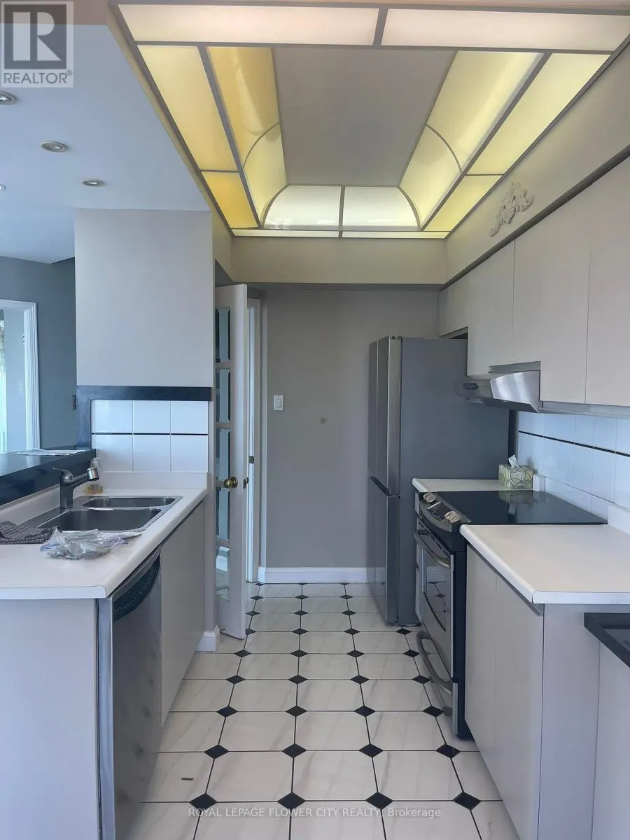 2310 - 24 HANOVER ROAD