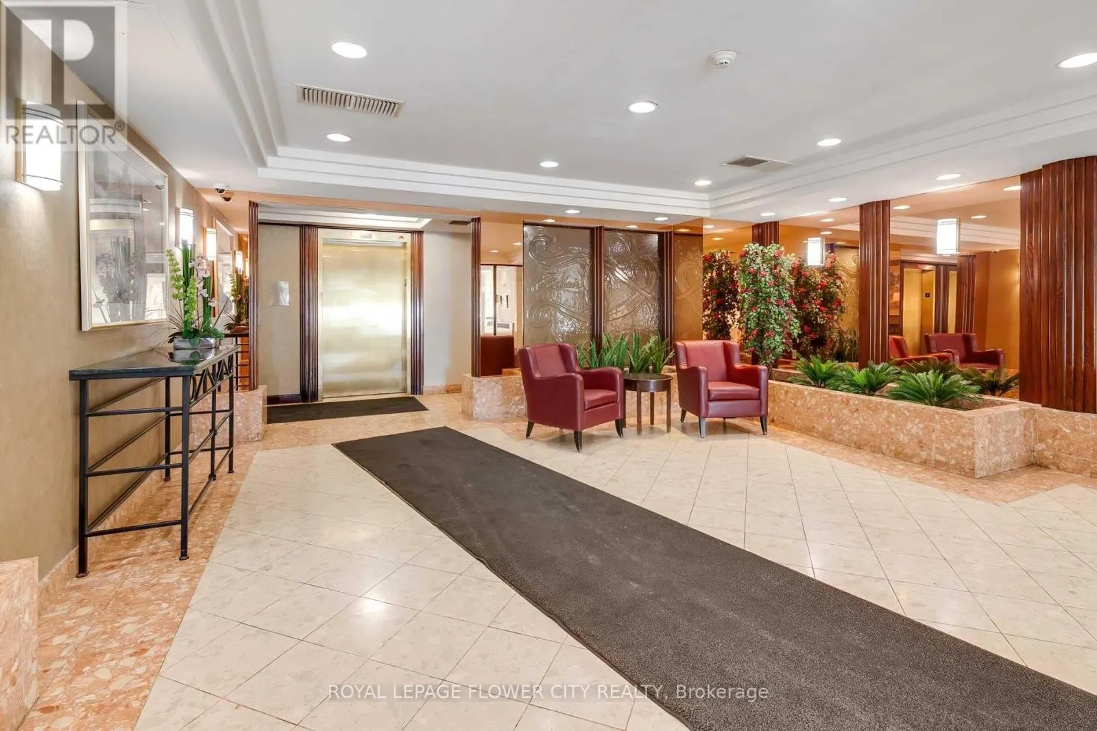 2310 - 24 HANOVER ROAD