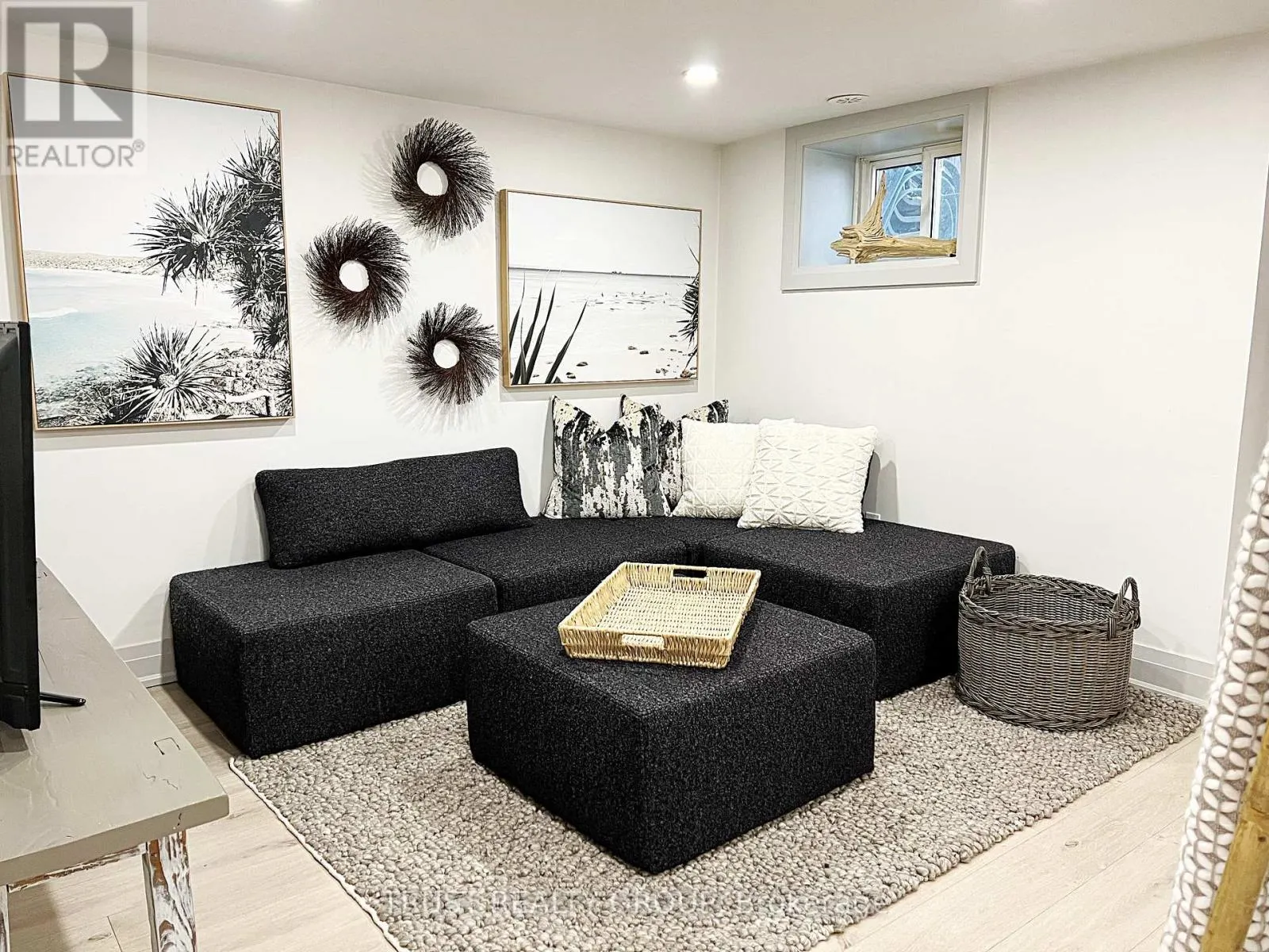 BSMT - 266 RONCESVALLES AVENUE