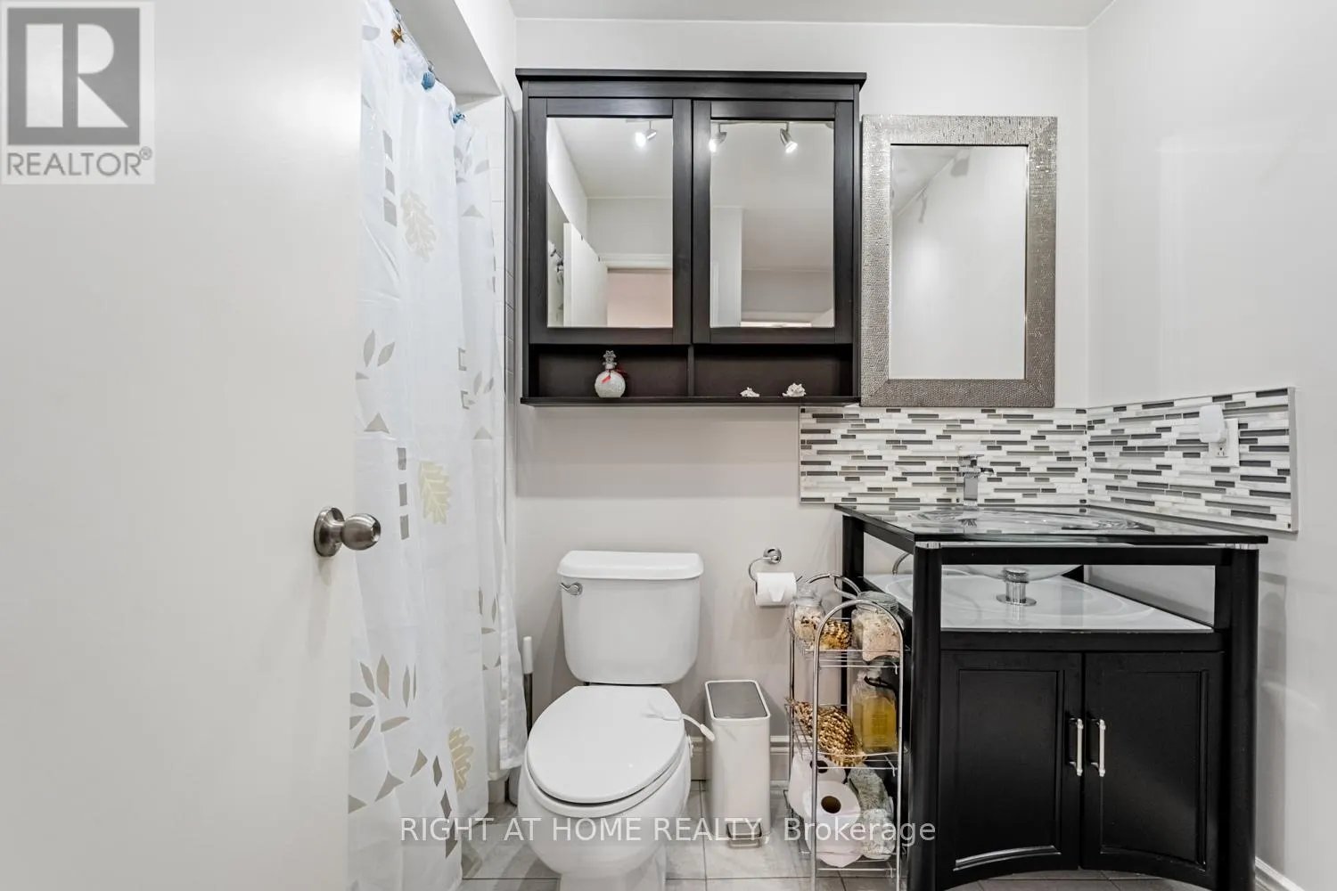 19 - 345 MEADOWS BOULEVARD W