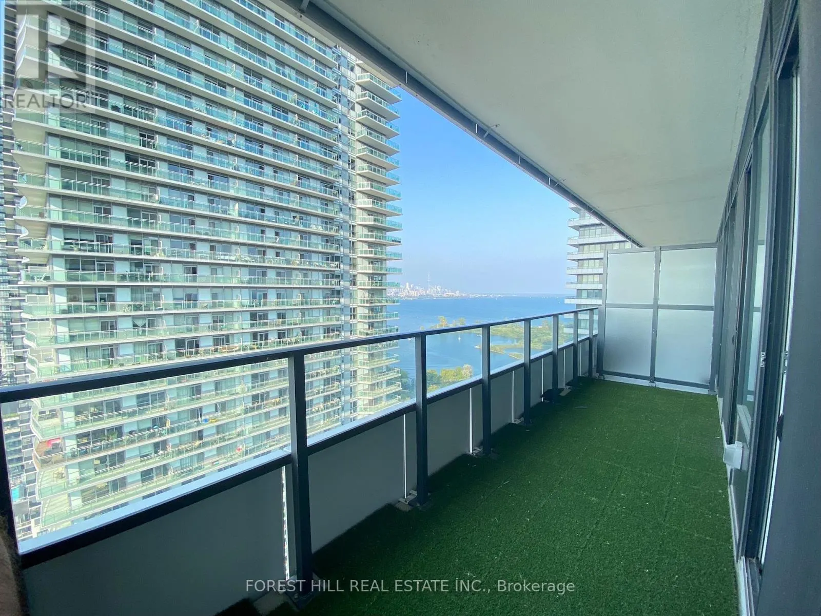 2414 - 30 SHORE BREEZE DRIVE