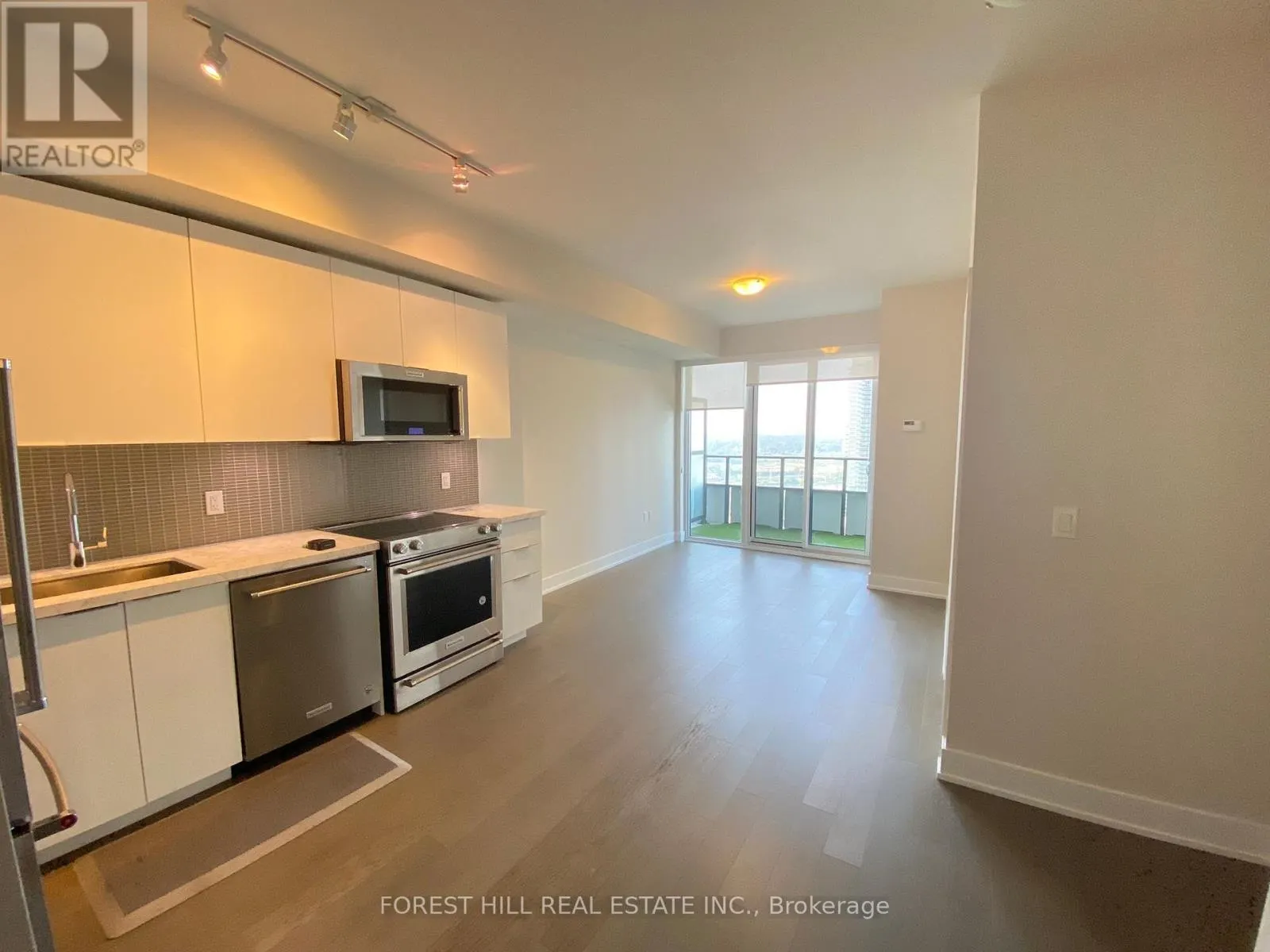 2414 - 30 SHORE BREEZE DRIVE