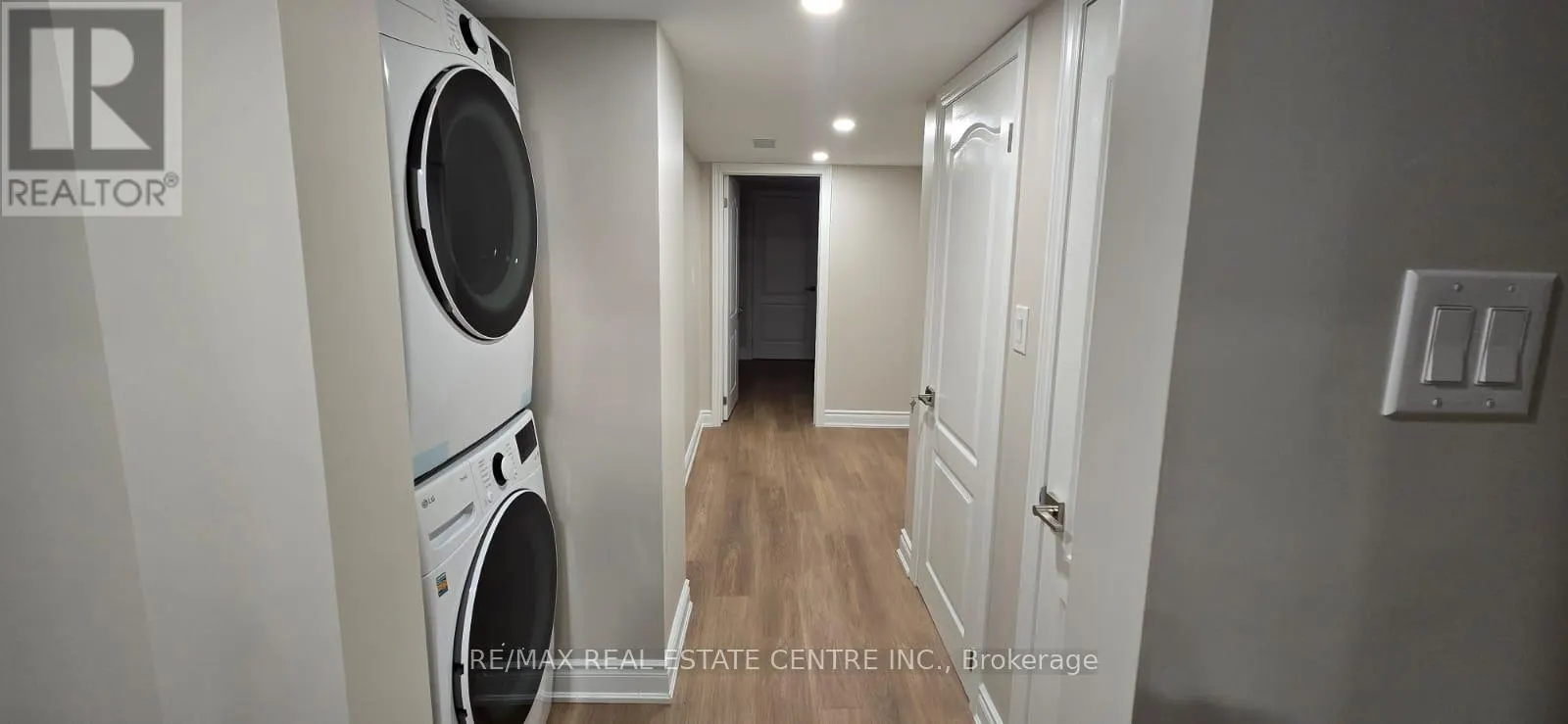 BSMT. - 389-1 NAIRN CIRCLE