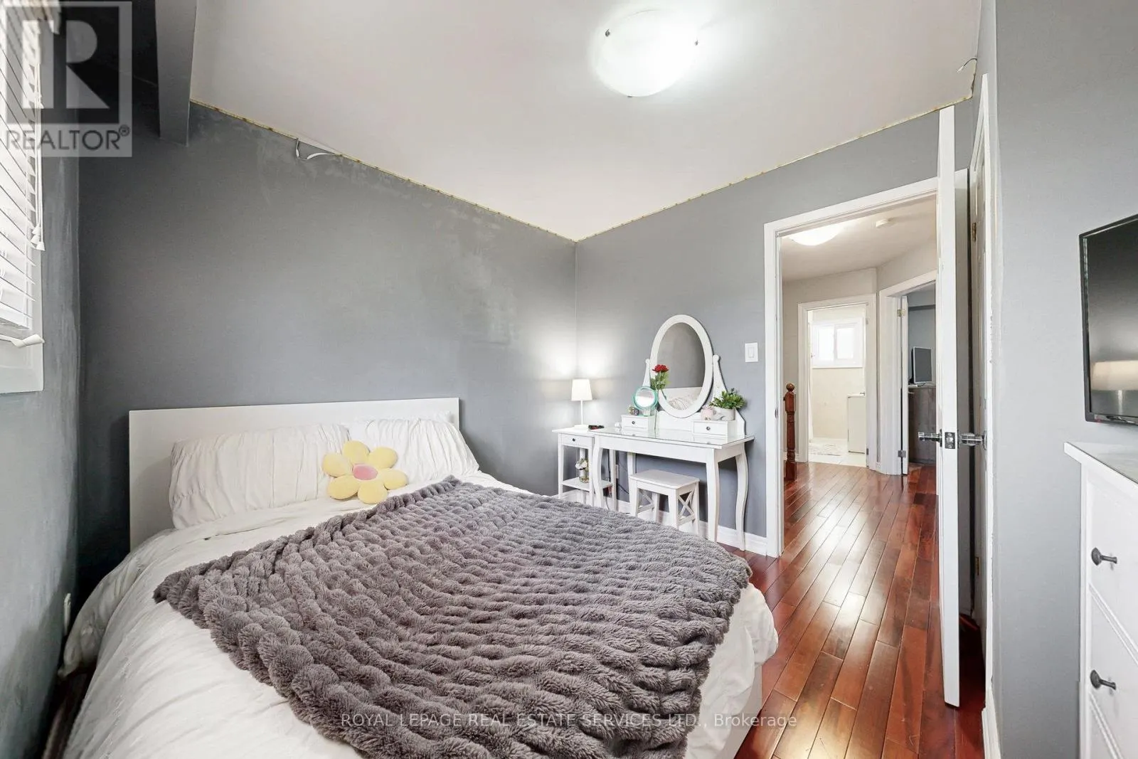 163 CONNAUGHT CRESCENT