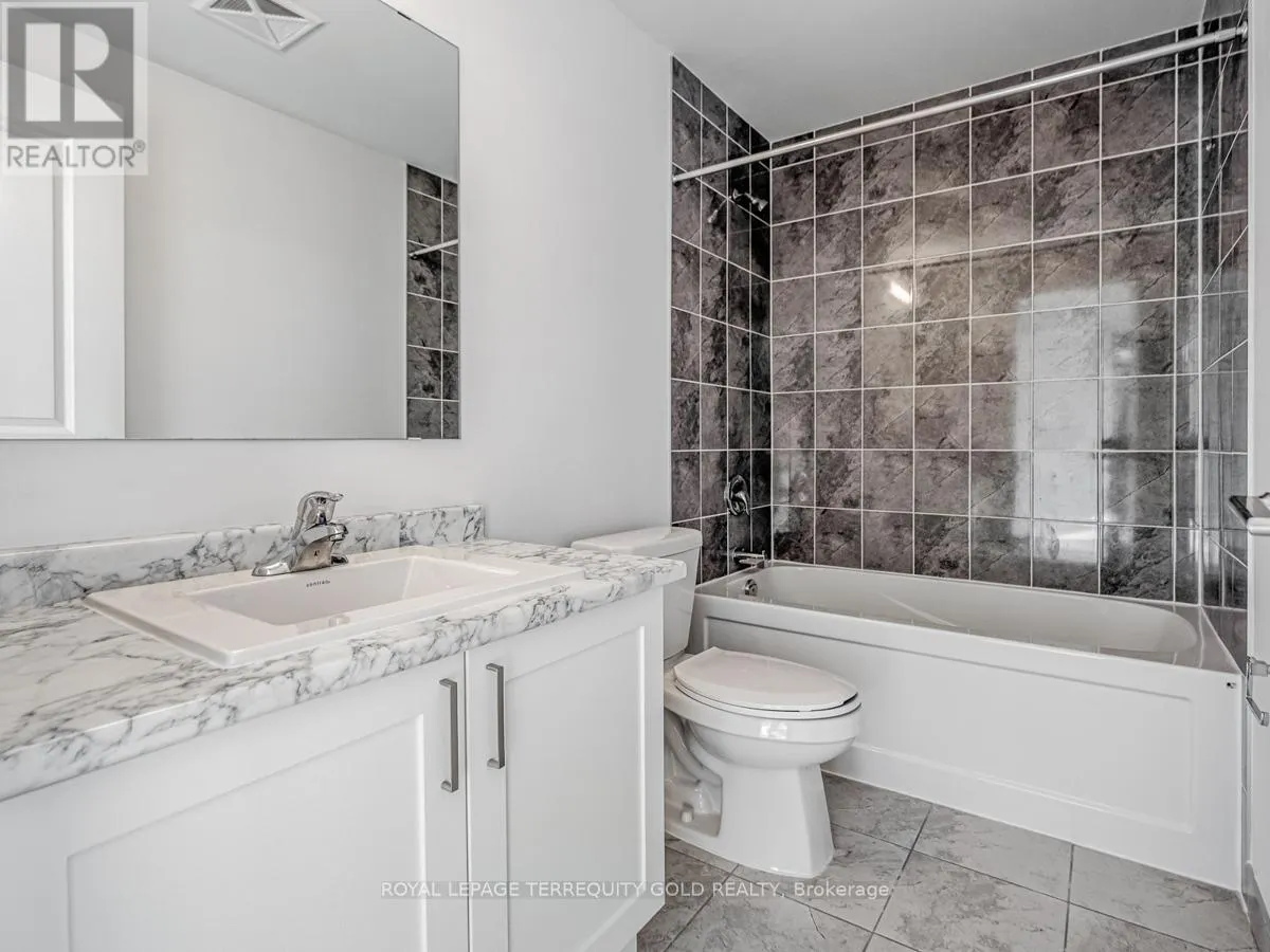 212 - 1085 DOUGLAS MCCURDY COMMON