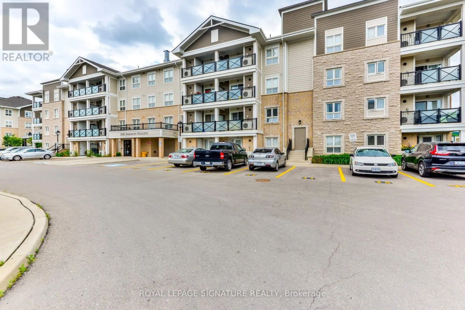 408 - 1045 NADALIN HEIGHTS