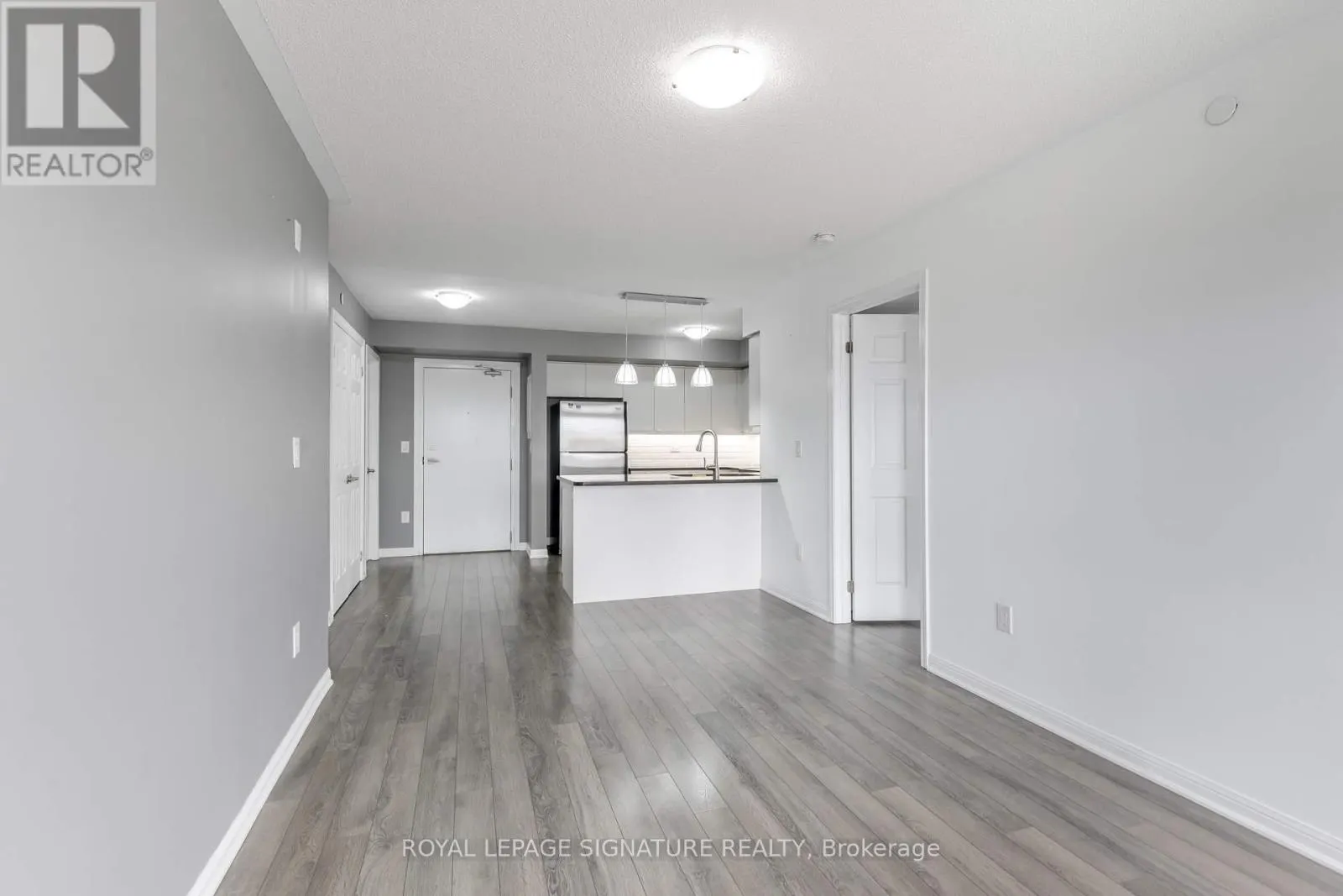 408 - 1045 NADALIN HEIGHTS
