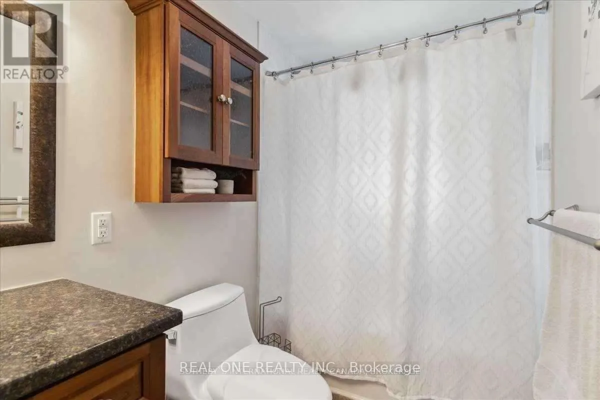 346 TRAFALGAR COURT
