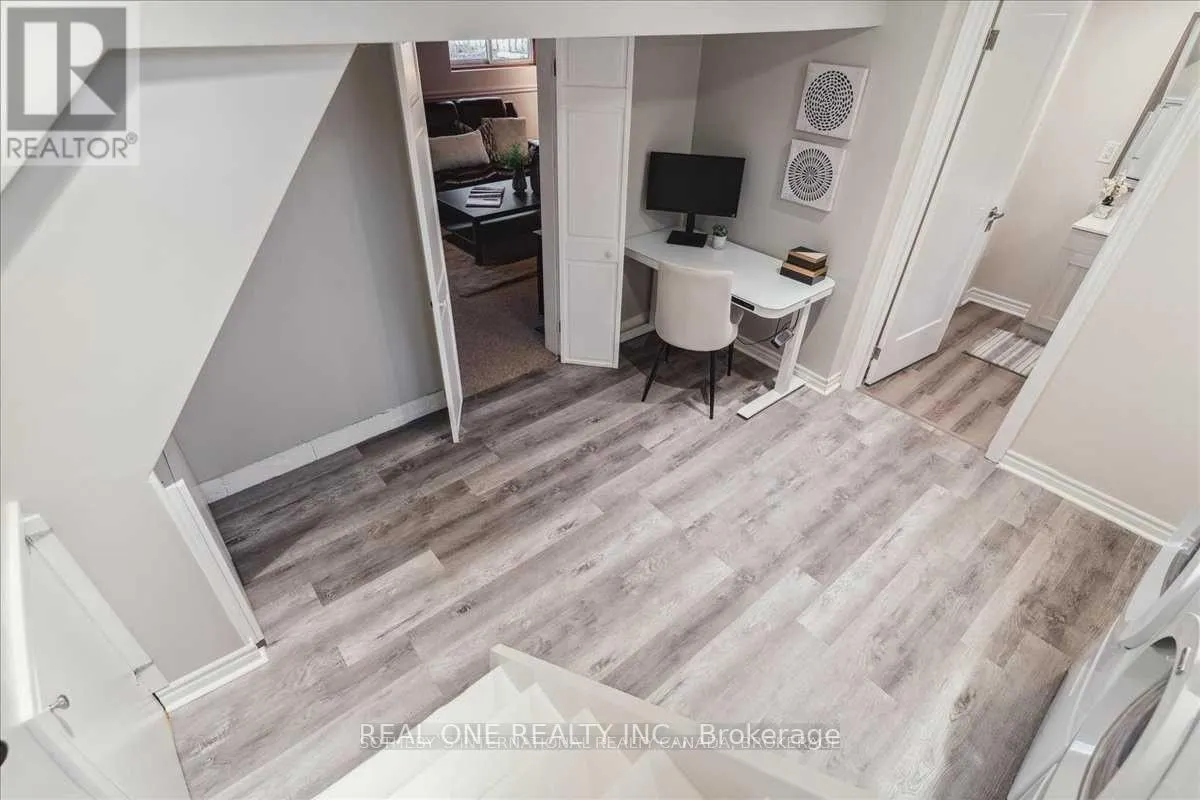 346 TRAFALGAR COURT
