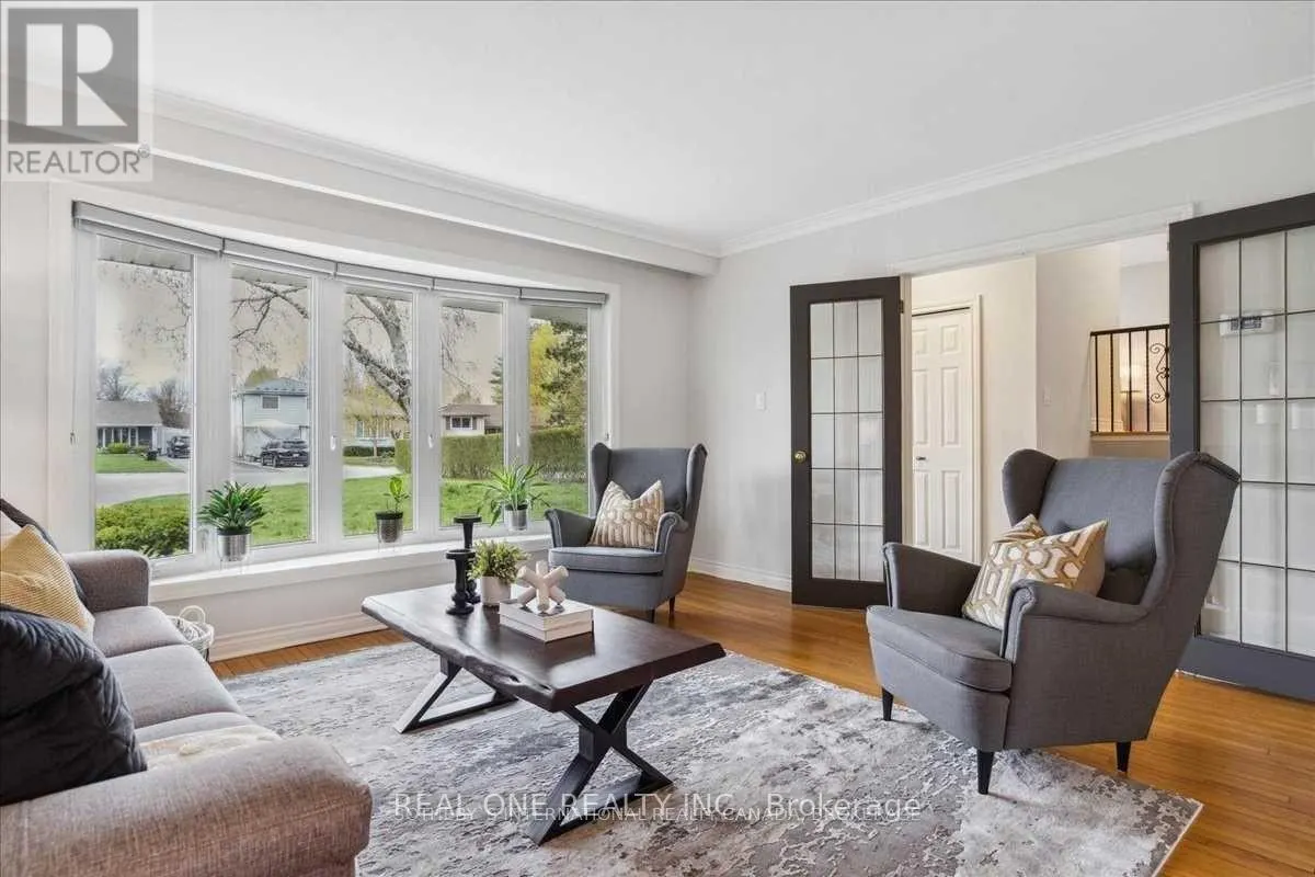 346 TRAFALGAR COURT