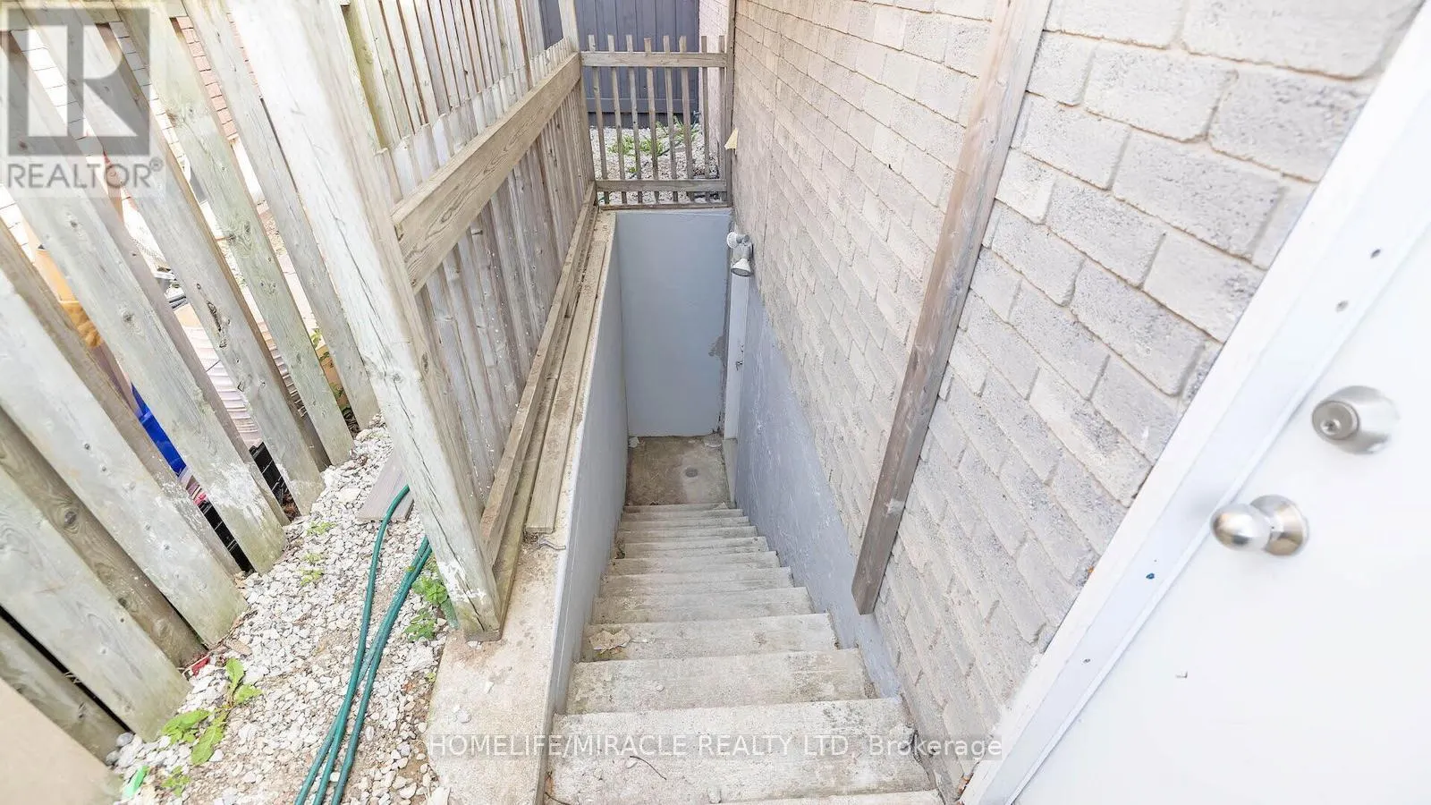61 HORSHAM STREET